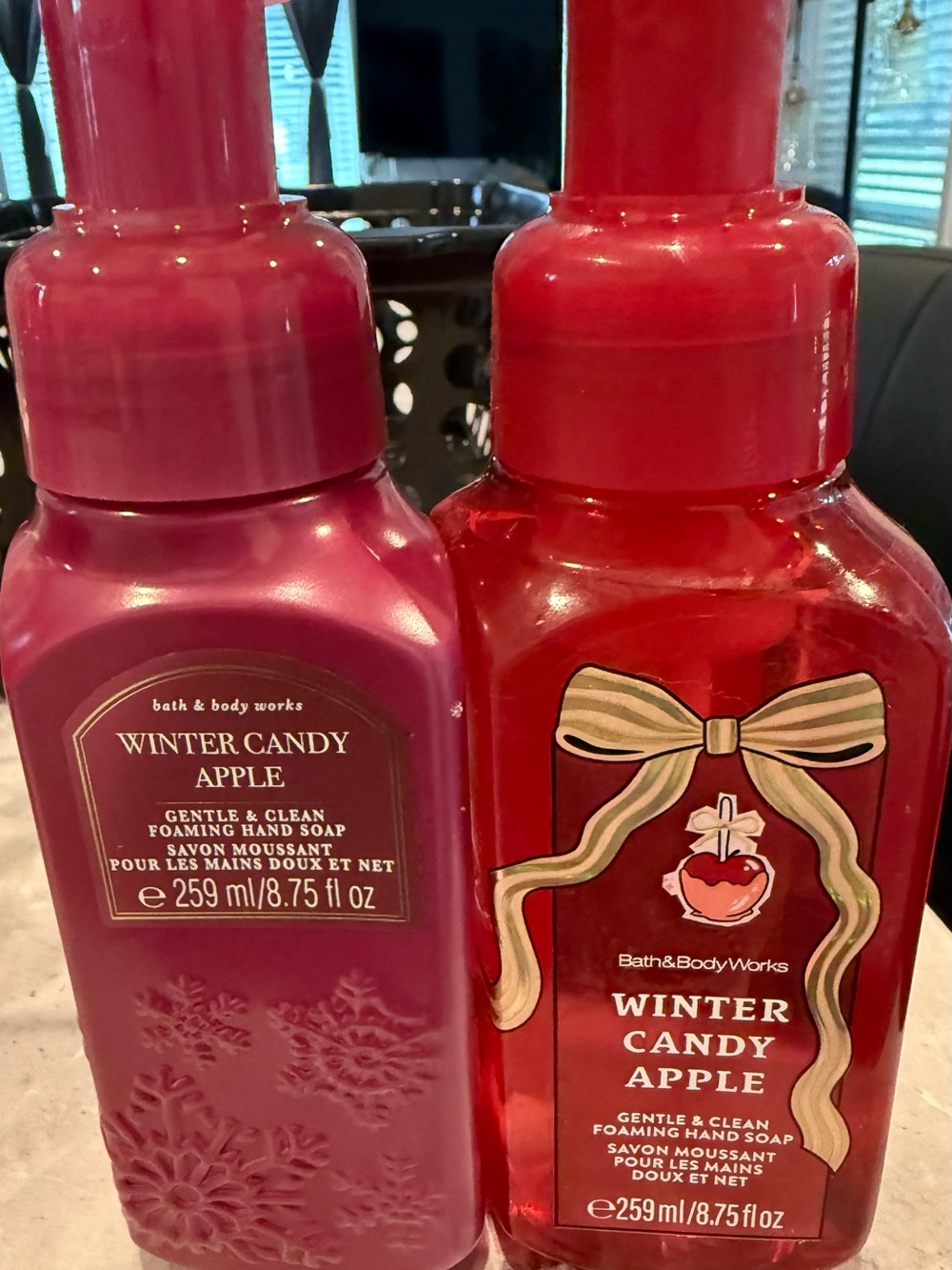 Bath & Body Works Winter Candy Apple Foaming Hand Soap - Red